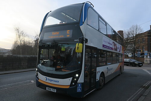 Number 5 bus travelling along New North Road, Exeter